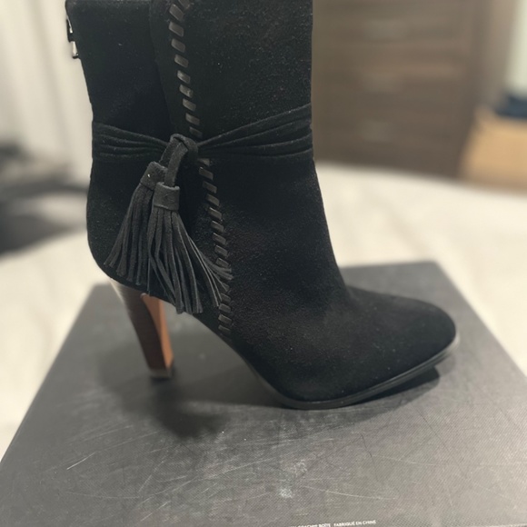Booties - Picture 4 of 4